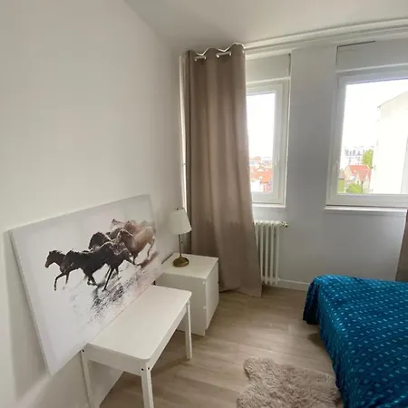 Grand Appartement Courbevoie Paris Exterior photo