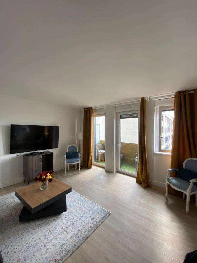 Grand Paris Apartment Courbevoie